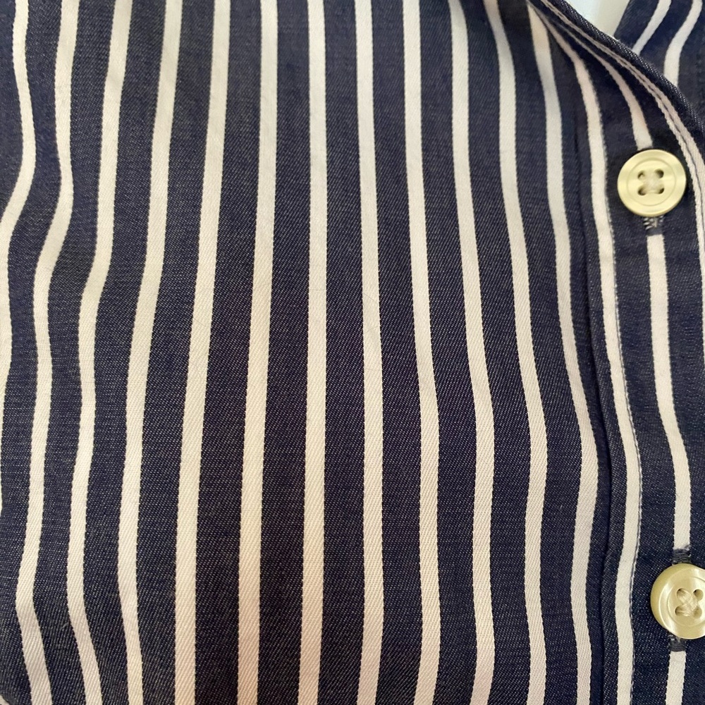 J Crew sleeveless button down - Picture 2 of 3